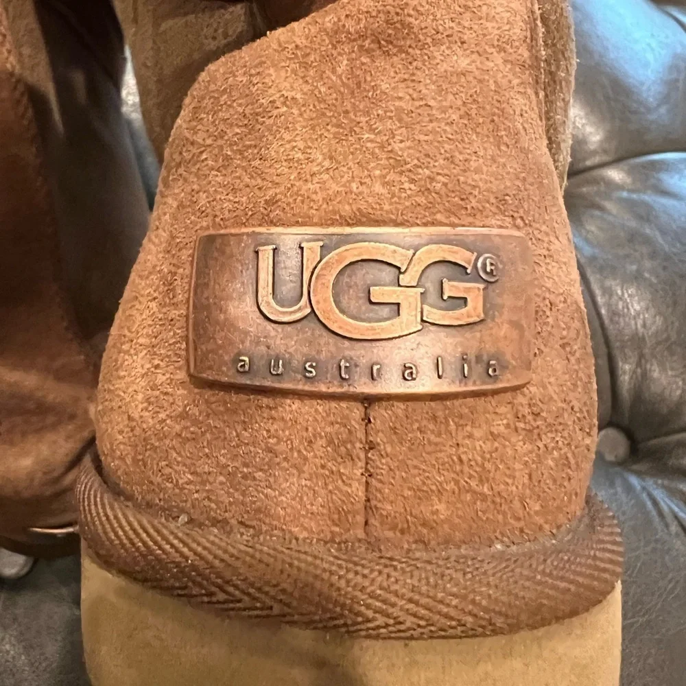 Ugg Brown/Camel Color Shearling Lined Boots Leather and Sheepskin Size 7